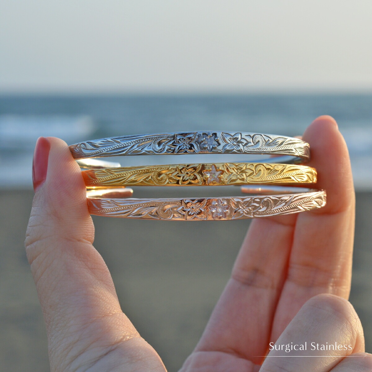 ハワイアンジュエリー バングル サージカルステンレス キュービックジルコニア 星 スクロール 波 ハワイアンジュエリー バングル サージカルステンレス キュービックジルコニア 星 スクロール 波