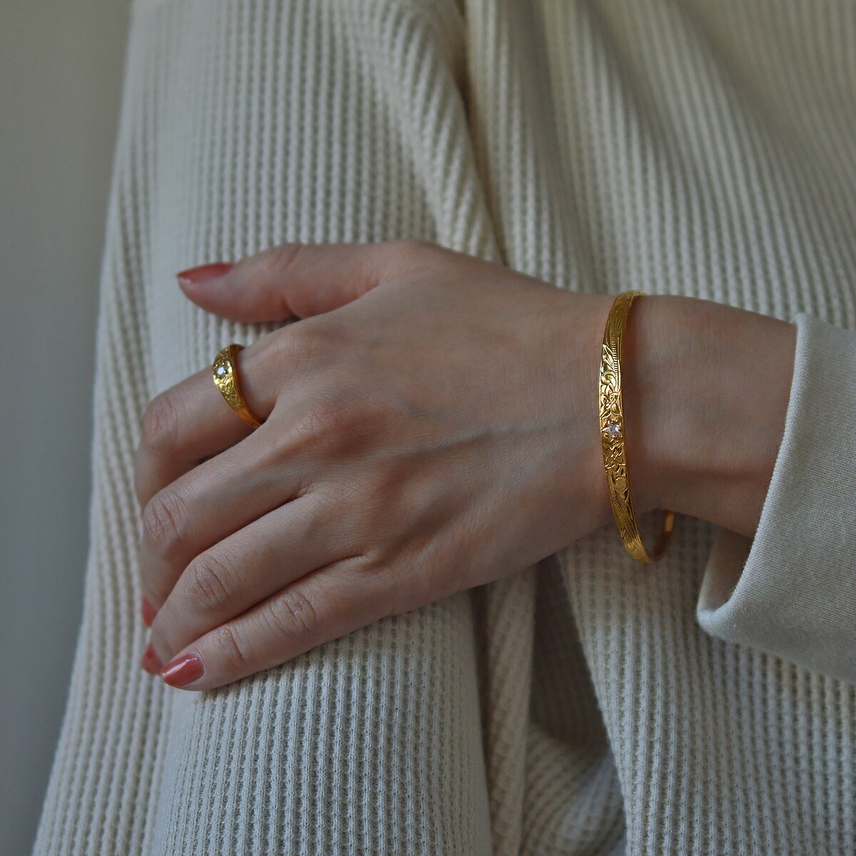 ハワイアンジュエリー バングル サージカルステンレス キュービックジルコニア 星 スクロール 波 ハワイアンジュエリー バングル サージカルステンレス キュービックジルコニア 星 スクロール 波