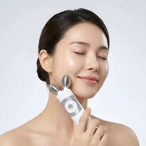 【箱付き】Mommy Care EMS 美顔器 ブイセラ Qoo10] Mommy Care Vセラ ブイセラ EMS美顔器 中周波
