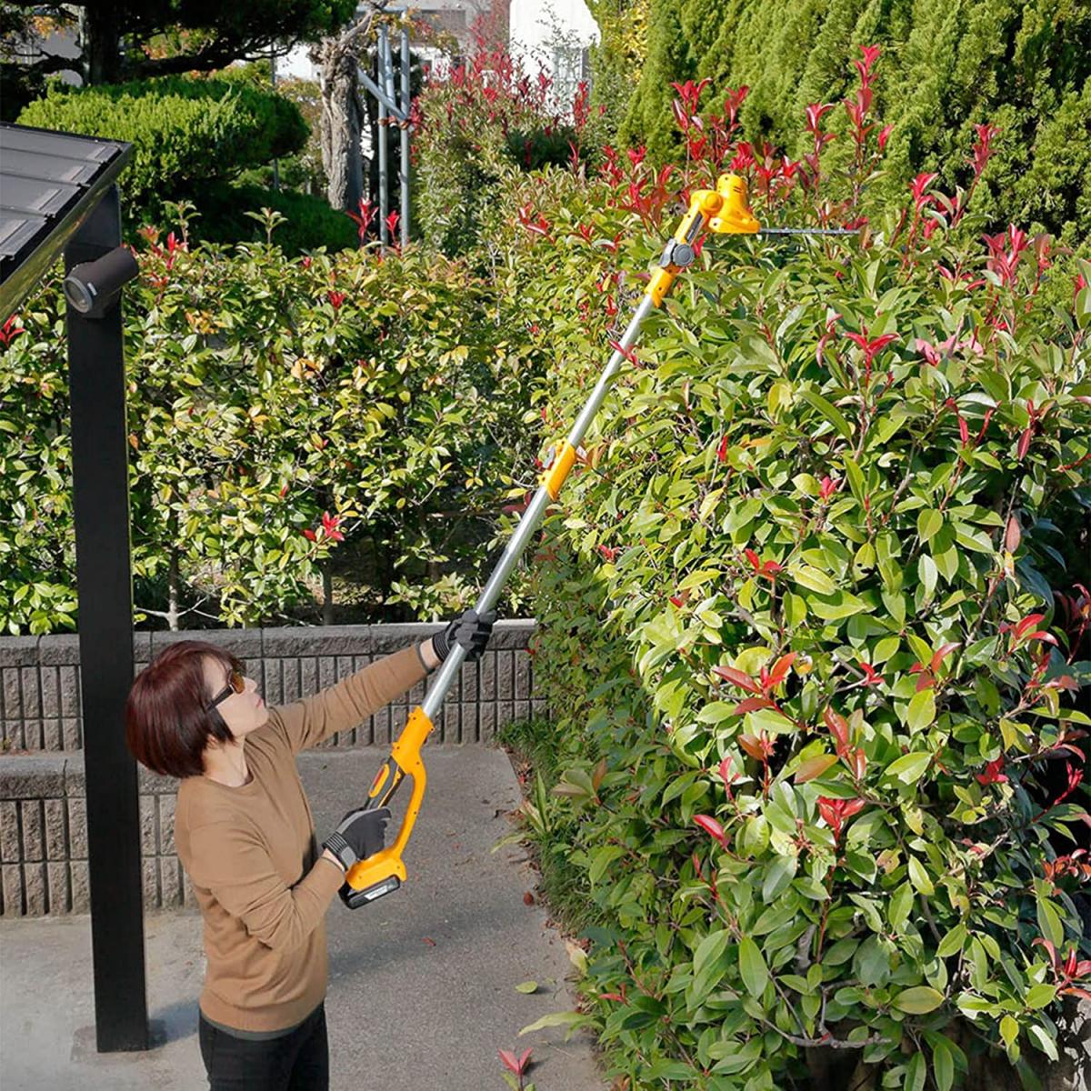 【送料無料】 京セラ(Kyocera) 旧リョービ 充電式ポールヘッジトリマ 18V 軽量 BPHT-1800L1 666500A 【送料無料】 京セラ(Kyocera) 旧リョービ 充電式ポールヘッジトリマ 18V 軽量 BPHT-1800L1 666500A