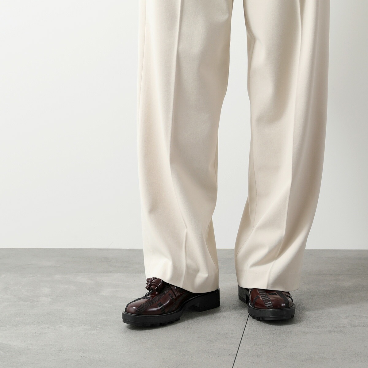 TODS トッズ ドレスシューズ XXW0XM0R920SSP レディース レザーシューズ レースアップ エナメル タッセル ロゴ 革靴 R805 TODS トッズ ドレスシューズ XXW0XM0R920SSP レディース レザーシューズ レースアップ エナメル タッセル ロゴ 革靴 R805