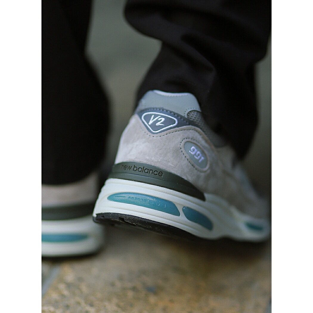 NEW BALANCE NEW BALANCE