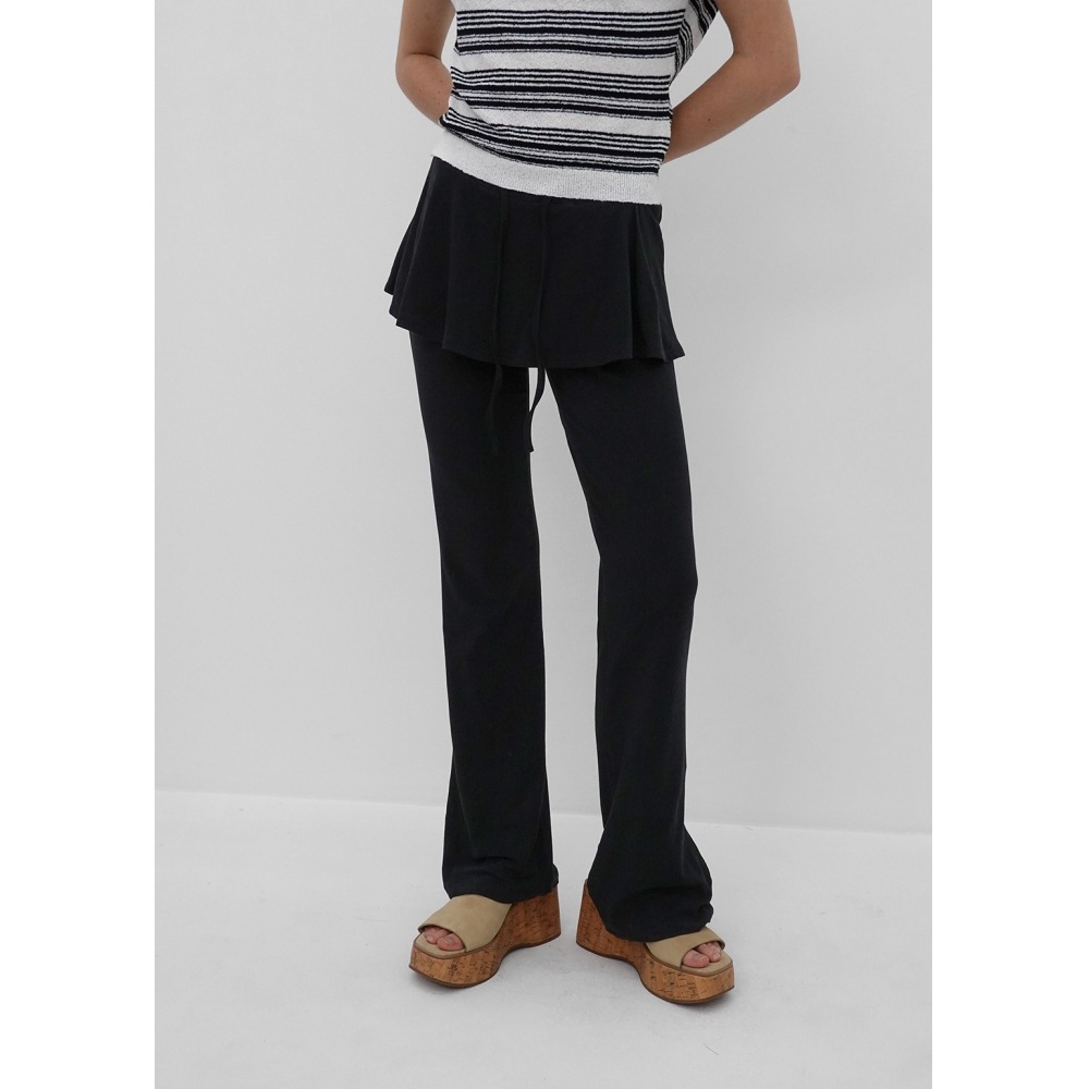 ブラックアップ コニードブーツカットレイヤードスカートパンツ ブラックアップ コニードブーツカットレイヤードスカートパンツ