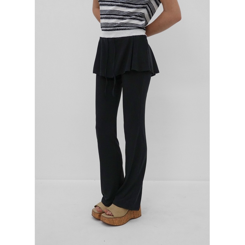 ブラックアップ コニードブーツカットレイヤードスカートパンツ ブラックアップ コニードブーツカットレイヤードスカートパンツ