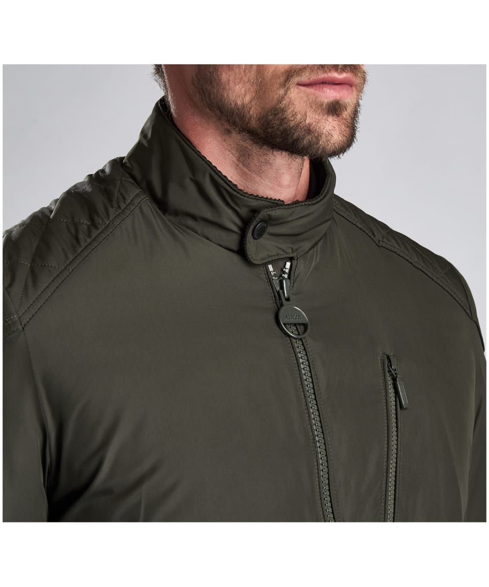 げられ International Station Quilted 