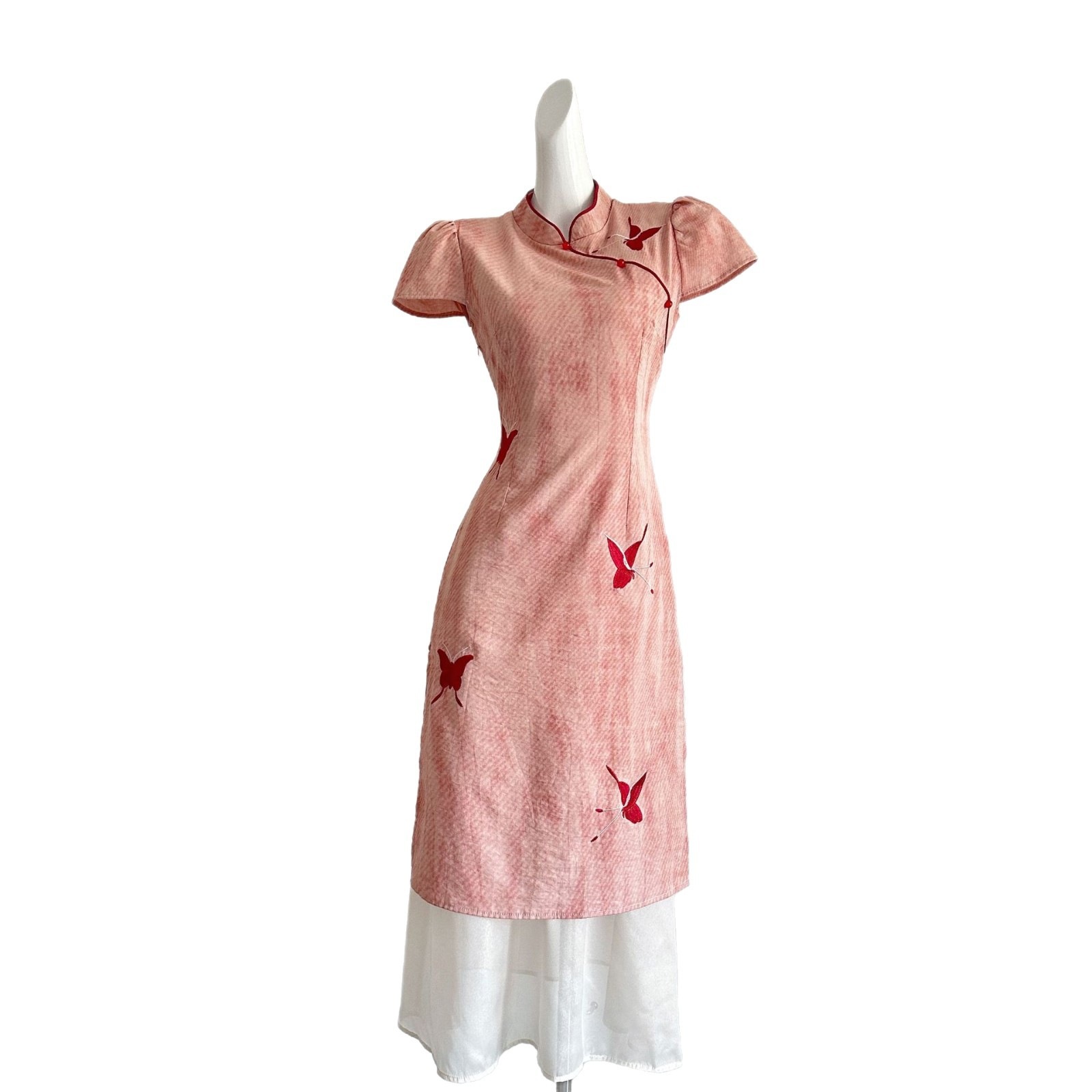 【急速出荷】七七大ススキ南風に新中式蝶刺繍チャイナドレス2025プリーツで着やせワンピース 【急速出荷】七七大ススキ南風に新中式蝶刺繍チャイナドレス2025プリーツで着やせワンピース