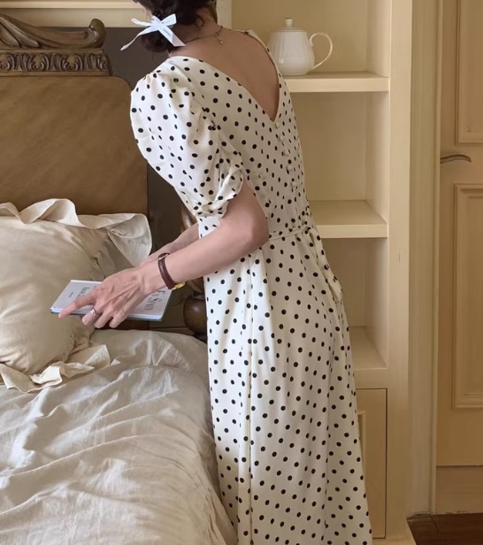 レディース プルオーバー ドレス ワンピース ロング 半袖 ボリューム袖 パフスリーブ スクエアネック スリム 細身 Aライン 背中開き フェミニン バックリボン ハイウエスト サテン かわいい レディース プルオーバー ドレス ワンピース ロング 半袖 ボリューム袖 パフスリーブ スクエアネック スリム 細身 Aライン 背中開き フェミニン バックリボン ハイウエスト サテン かわいい