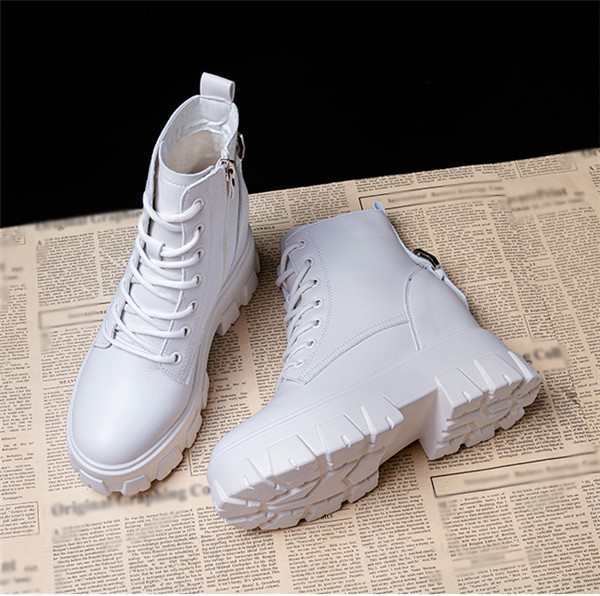 【2025新作入荷】ショートブーツ レディース ブーツ 厚底 ショート ブーツ ファスナー付き ヒール+インヒール 9cm ブラック ホワイト 【2025新作入荷】ショートブーツ レディース ブーツ 厚底 ショート ブーツ ファスナー付き ヒール+インヒール 9cm ブラック ホワイト