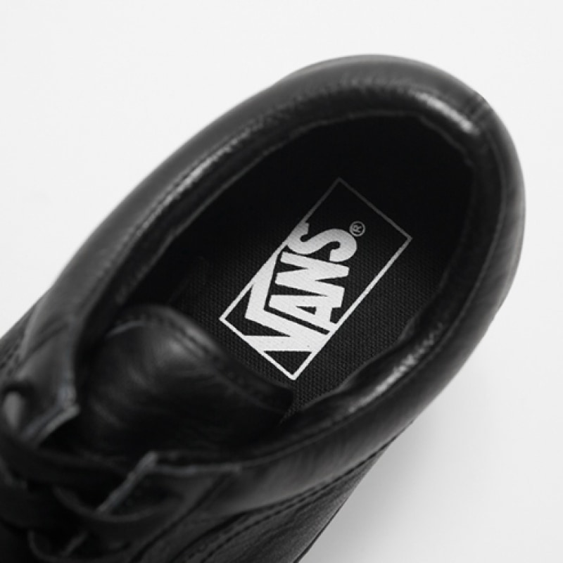 バーンズオールドスクール-(レザー) ブラック/VN0003Z6L3A1 バーンズオールドスクール-(レザー) ブラック/VN0003Z6L3A1