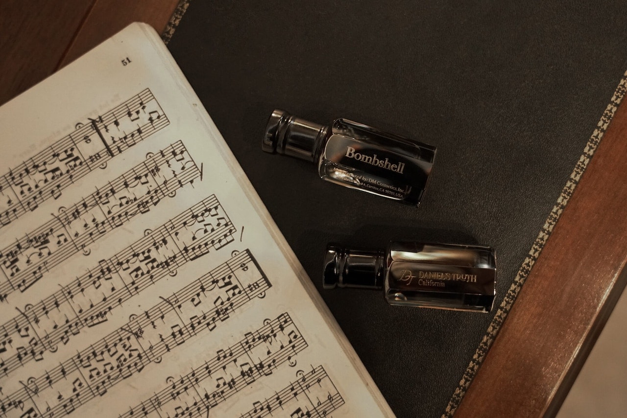 [TXTスビン愛用] 香水 パフューム 10ml Oil Perfume Bomshell 正規品