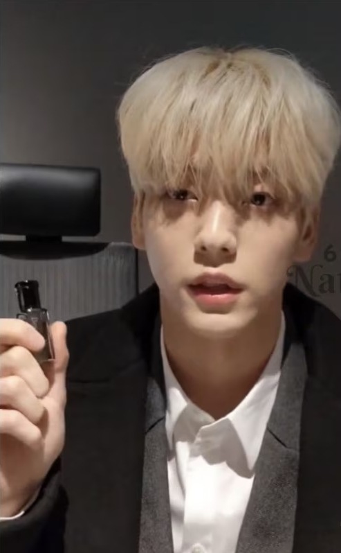 [TXTスビン愛用] 香水 パフューム 10ml Oil Perfume Bomshell 正規品