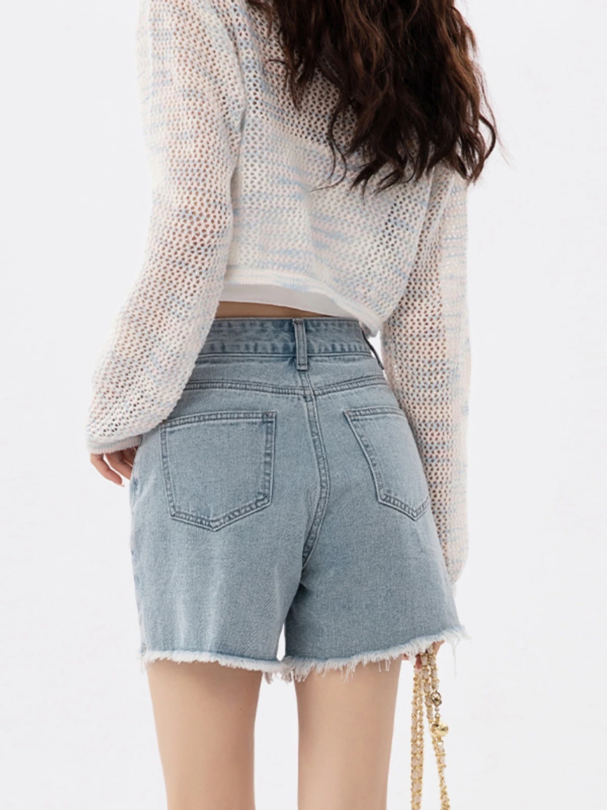 夏の女性用の新しい風ローエッジライトカラーデニムショートパンツ小さめハイウエストスリムヒップカバーaラインホットパンツ