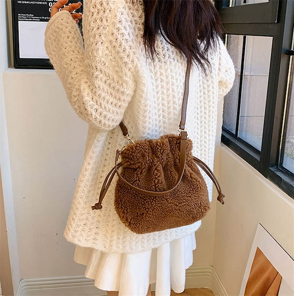 Qoo10] もこもこ ふわふわ ボアバッグ バック