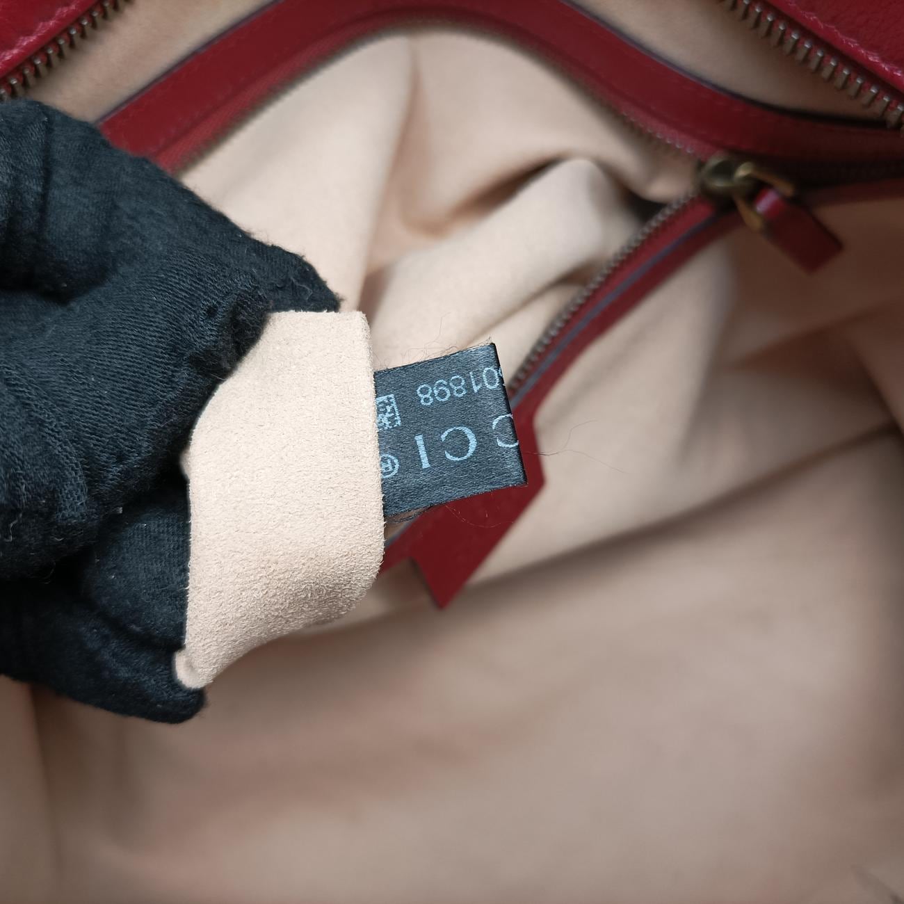 GGマーモントレッドレザー524578E025501898中古 GGマーモントレッドレザー524578E025501898中古