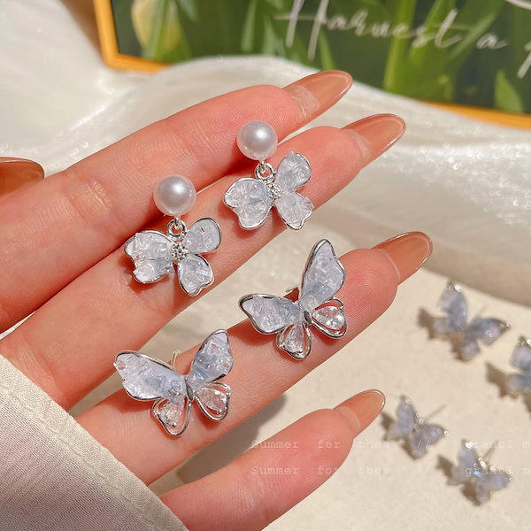 Qoo10] B4U ピアス 耳飾り 特集 蝶 桜 種類豊富