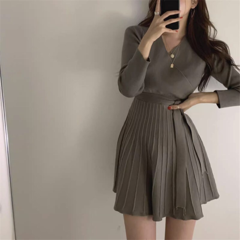 ワンピース ミニワンピース ミドル丈 袖あり 長袖 Vネック レギュラー かわいい 大人可愛い きれいめ シンプル カジュアル 大人 上品 おしゃれ お洒落 かっこいい 大人女子 こなれ感 ラブリー ワンピース ミニワンピース ミドル丈 袖あり 長袖 Vネック レギュラー かわいい 大人可愛い きれいめ シンプル カジュアル 大人 上品 おしゃれ お洒落 かっこいい 大人女子 こなれ感 ラブリー