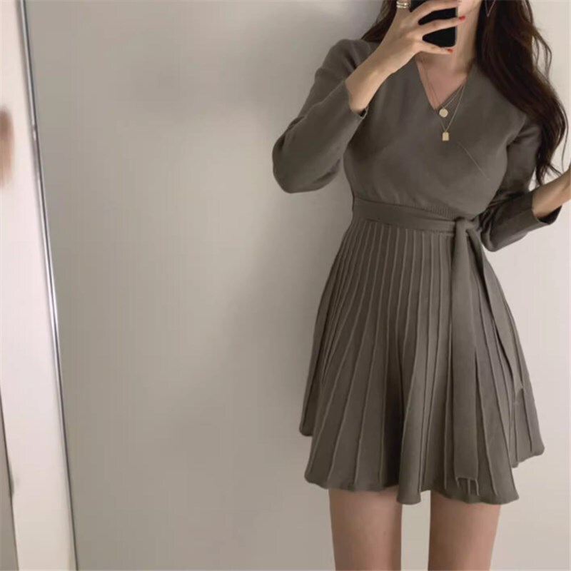 ワンピース ミニワンピース ミドル丈 袖あり 長袖 Vネック レギュラー かわいい 大人可愛い きれいめ シンプル カジュアル 大人 上品 おしゃれ お洒落 かっこいい 大人女子 こなれ感 ラブリー ワンピース ミニワンピース ミドル丈 袖あり 長袖 Vネック レギュラー かわいい 大人可愛い きれいめ シンプル カジュアル 大人 上品 おしゃれ お洒落 かっこいい 大人女子 こなれ感 ラブリー