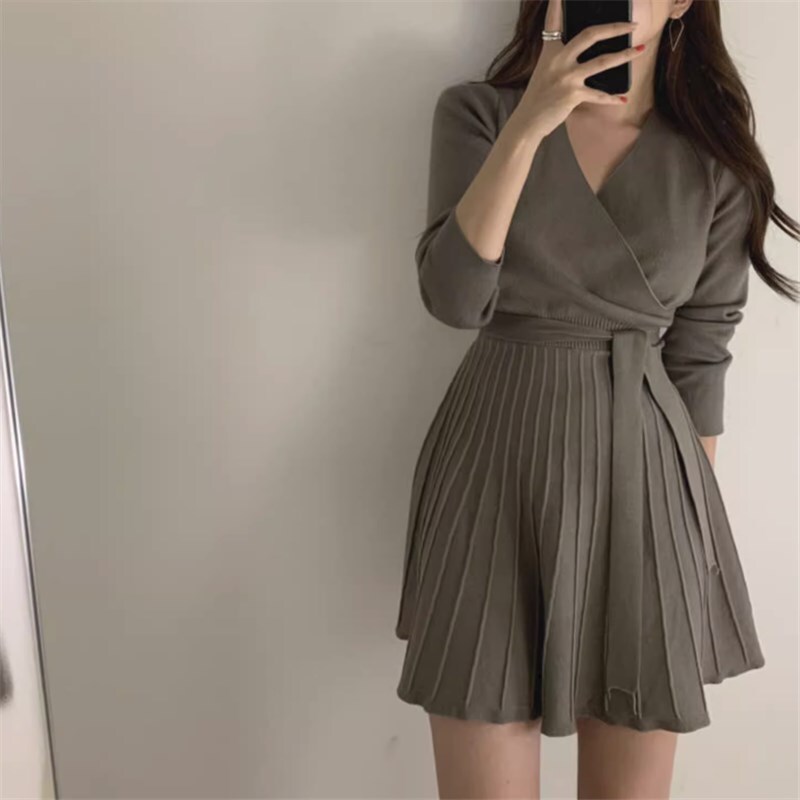 ワンピース ミニワンピース ミドル丈 袖あり 長袖 Vネック レギュラー かわいい 大人可愛い きれいめ シンプル カジュアル 大人 上品 おしゃれ お洒落 かっこいい 大人女子 こなれ感 ラブリー ワンピース ミニワンピース ミドル丈 袖あり 長袖 Vネック レギュラー かわいい 大人可愛い きれいめ シンプル カジュアル 大人 上品 おしゃれ お洒落 かっこいい 大人女子 こなれ感 ラブリー