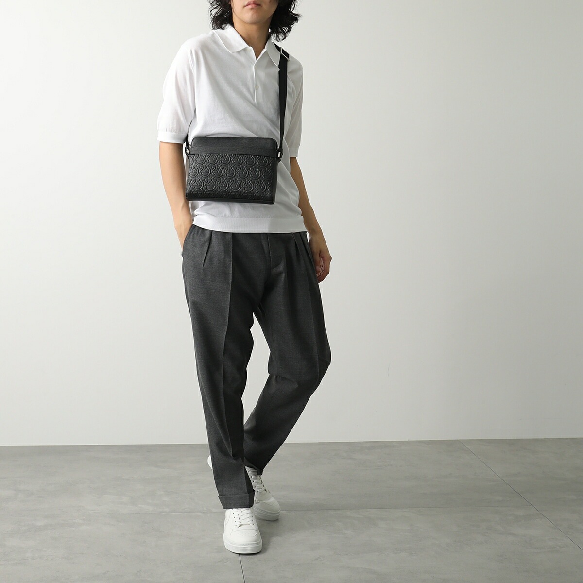 FERRAGAMO フェラガモ ショルダーバッグ TRAVEL EMBOSSED BLOCCO 24 1643 メンズ レザー ガンチーニ クロスボディ 鞄 001/NERO