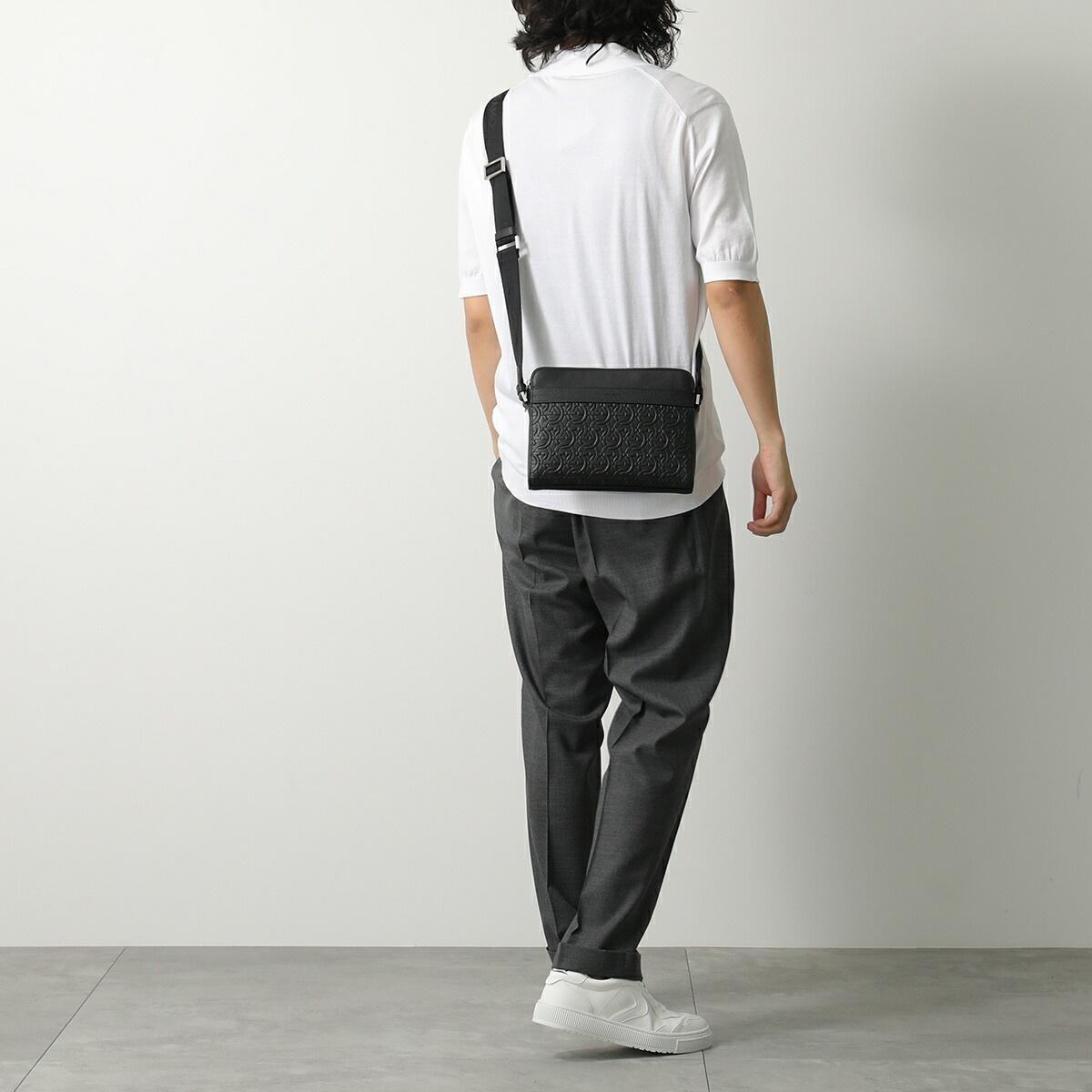 FERRAGAMO フェラガモ ショルダーバッグ TRAVEL EMBOSSED BLOCCO 24 1643 メンズ レザー ガンチーニ クロスボディ 鞄 001/NERO