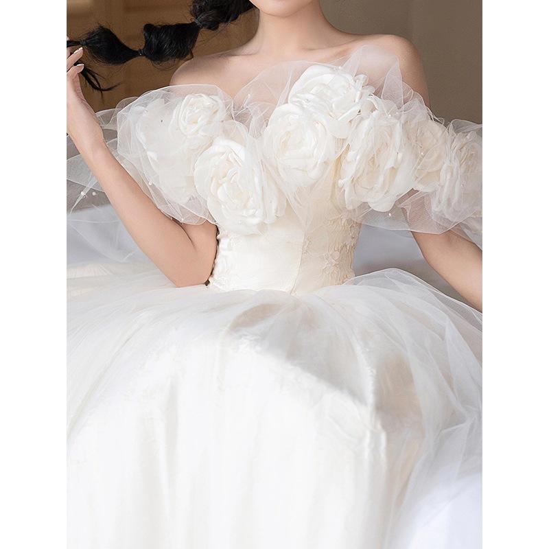 ワンショルダーウェディングドレス2024新作ブライダルメイン糸軽い感森風旅行撮影少人数外出用