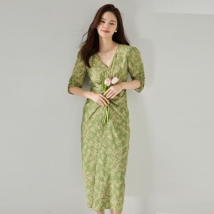 【送.料.無.料.急速発送】Vネックバブルスリーブウエストゴムプリーツバラプリント長ワンピース 【送.料.無.料.急速発送】Vネックバブルスリーブウエストゴムプリーツバラプリント長ワンピース