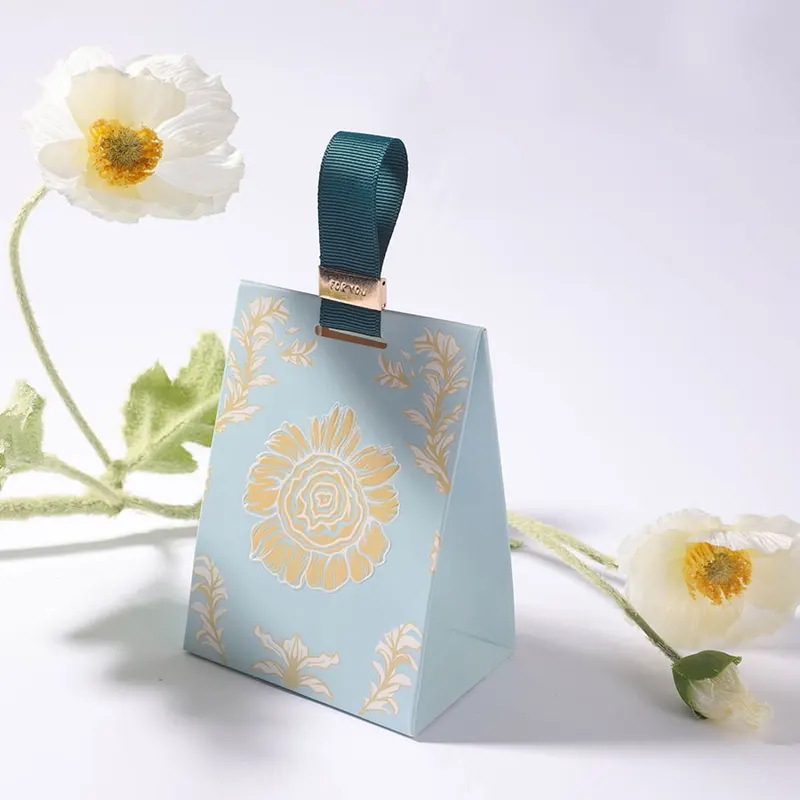 花の形をしたキャンディーボックス 誕生日 結婚式 パーティー キャンディーボックス バッグ チョコレートギフトボックス