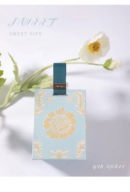 花の形をしたキャンディーボックス 誕生日 結婚式 パーティー キャンディーボックス バッグ チョコレートギフトボックス