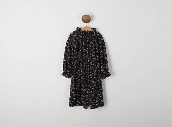 【新品】小花柄ネイビーワンピース ハイネックフリル 親子リンク 秋冬 110 120 130 140 150 160cm 【新品】小花柄ネイビーワンピース ハイネックフリル 親子リンク 秋冬 110 120 130 140 150 160cm