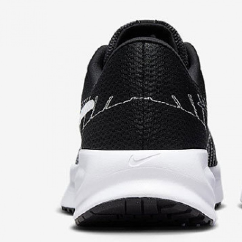 ナイキ ランニングシューズ ラン ディファイ HM9594-004