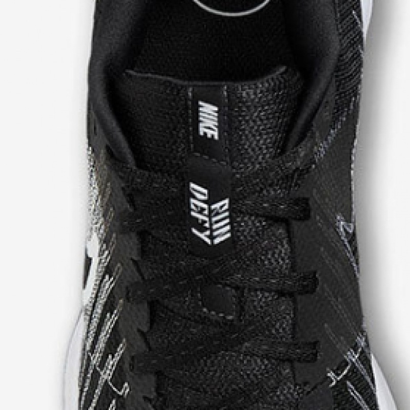 ナイキ ランニングシューズ ラン ディファイ HM9594-004