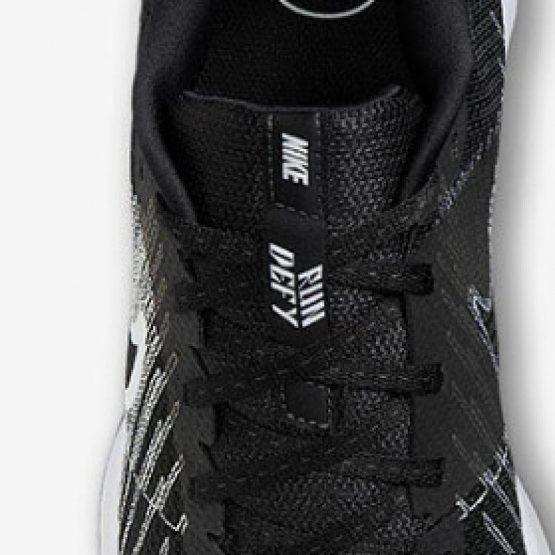 ナイキ ランニングシューズ ラン ディファイ HM9594-004