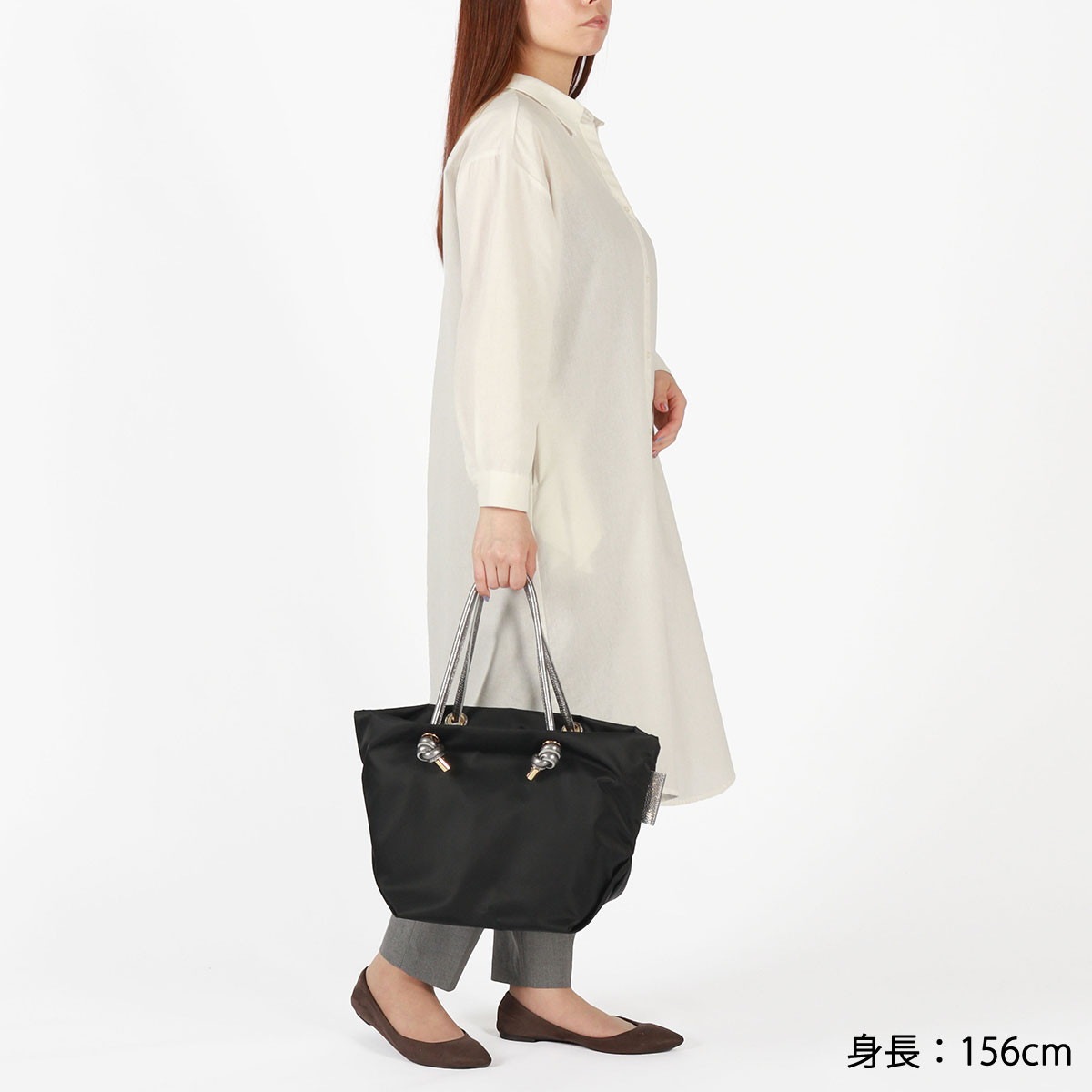 正規品　トートバッグ レディース ファスナー付き 軽い ナイロン 肩掛け 横 B5 日本製 BIANCA ノットハンドルナイロントートMサイズ V-2225
