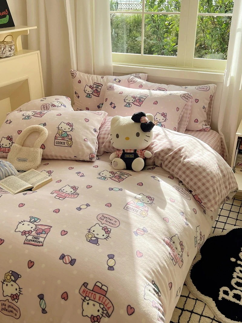 かわいいハローキティミルクベルベット厚みのある4ピース両面ベルベットキルトカバー1