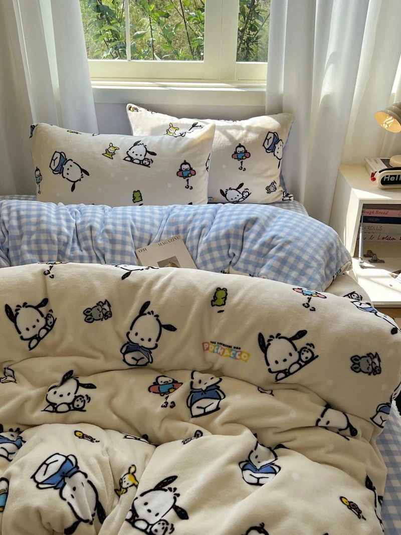 かわいいハローキティミルクベルベット厚みのある4ピース両面ベルベットキルトカバー1