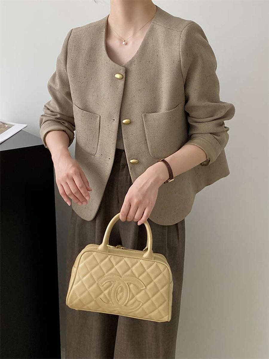 きれいめ 通勤 卒業式 レディース 裏地付き 入園式 ママ 仕事 フ 学校行事 ノーカラージャケット 通勤 アウター ショート デート 上品 ジャケット 謝恩会 ママスーツ トップス 母 大人 きれいめ 通勤 卒業式 レディース 裏地付き 入園式 ママ 仕事 フ 学校行事 ノーカラージャケット 通勤 アウター ショート デート 上品 ジャケット 謝恩会 ママスーツ トップス 母 大人