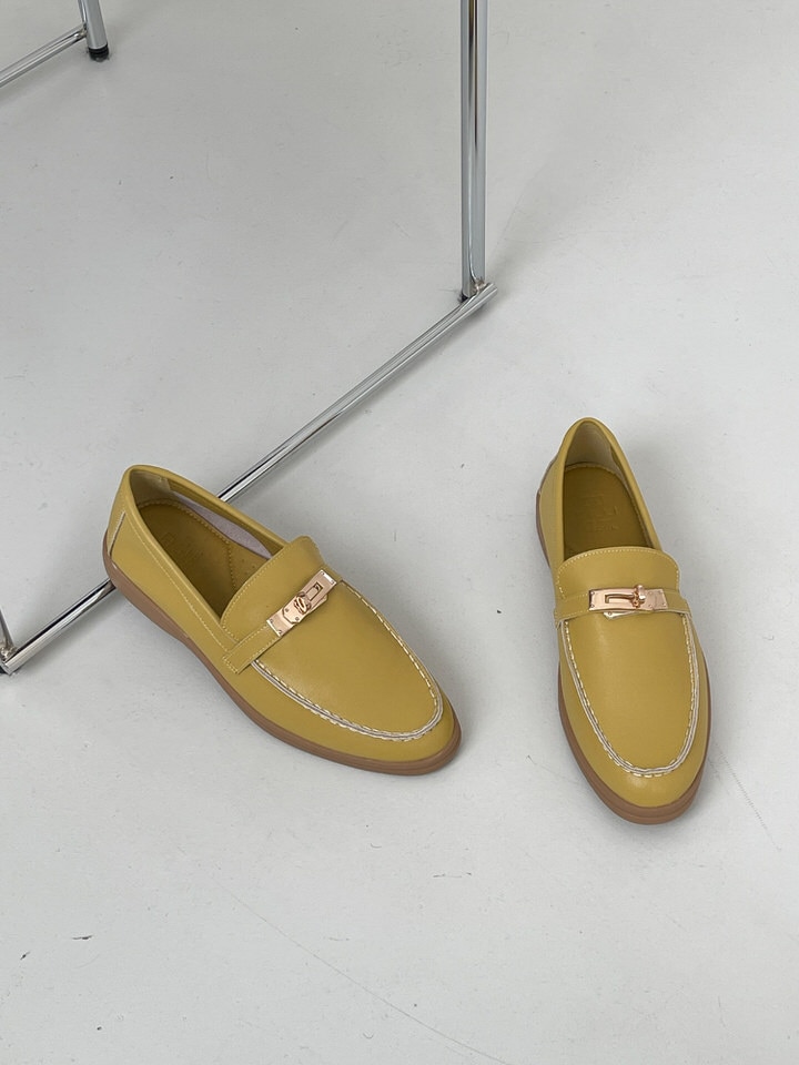 ローファー リアルレザー メタルモチーフ フラット レディース 黒 茶 黃 ブラック ブラウン オレンジ イエロー アイボリー おじ靴 革靴 靴 婦人靴 韓国 ローファー リアルレザー メタルモチーフ フラット レディース 黒 茶 黃 ブラック ブラウン オレンジ イエロー アイボリー おじ靴 革靴 靴 婦人靴 韓国