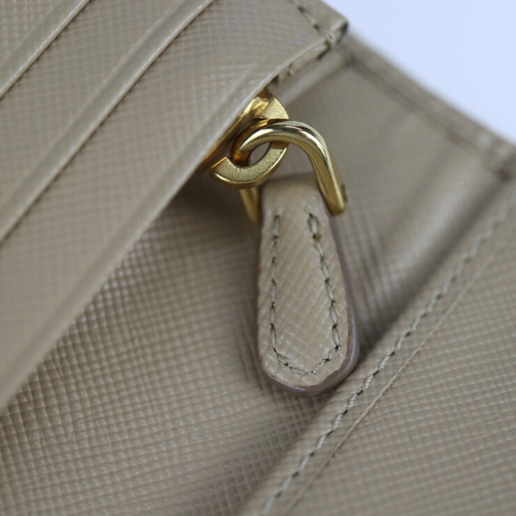 モニター 美品 長財布 1M1... : バッグ・雑貨 PRADA プラダ プラダ ...