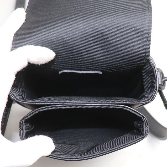 LOUIS VUITTON ルイ・ヴィトン Sロック ヴェルティカル・ウェアラブル ウォレット ショルダーバッグ ブラウン ブラック M81522 IC ユニセックス 中古 美品 LOUIS VUITTON ルイ・ヴィトン Sロック ヴェルティカル・ウェアラブル ウォレット ショルダーバッグ ブラウン ブラック M81522 IC ユニセックス 中古 美品