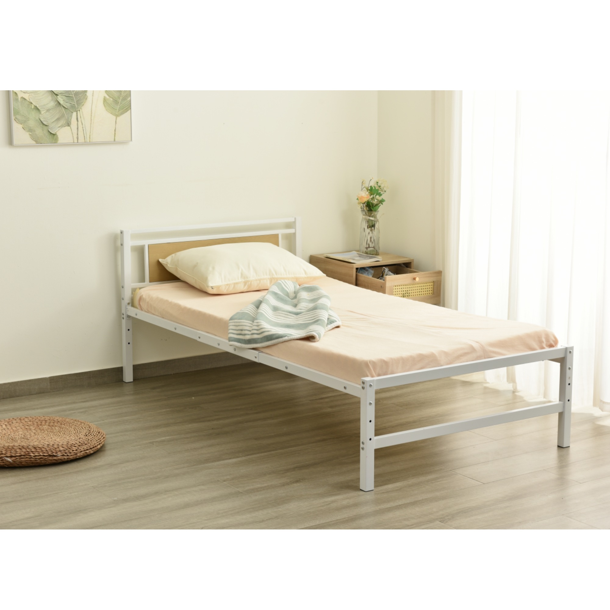 【国内出荷】【新作】【ホワイト】パイプベッド シングル ベッド 宮 三段階高さ調整可 スチール 耐震 ベッド北欧風 子供部屋 【国内出荷】【新作】【ホワイト】パイプベッド シングル ベッド 宮 三段階高さ調整可 スチール 耐震 ベッド北欧風 子供部屋