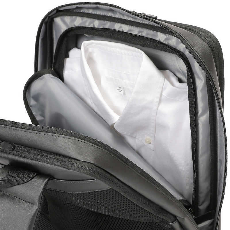 BERMAS 2層式ビジネスリュック バックパック 衣類収納ポケット付 容量拡張タイプ PC収納15インチ対応 DULITE FLEX ブラック 60644 BERMAS 2層式ビジネスリュック バックパック 衣類収納ポケット付 容量拡張タイプ PC収納15インチ対応 DULITE FLEX ブラック 60644