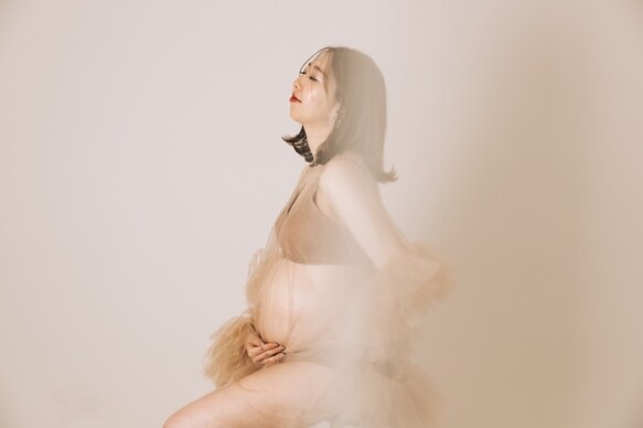 実例写真! ベージュ ソフトチュール トップス 目立つ 花嫁 前撮り 色直し 揺らめく裾 実例写真! ベージュ ソフトチュール トップス 目立つ 花嫁 前撮り 色直し 揺らめく裾