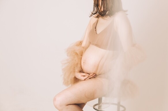 実例写真! ベージュ ソフトチュール トップス 目立つ 花嫁 前撮り 色直し 揺らめく裾 実例写真! ベージュ ソフトチュール トップス 目立つ 花嫁 前撮り 色直し 揺らめく裾