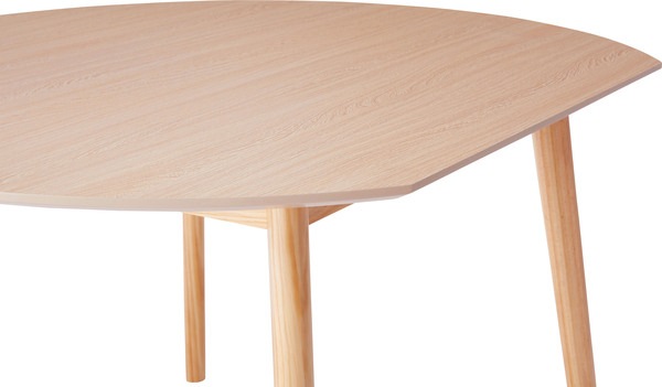 変形 ラウンドテーブル 合成樹脂化粧繊維板 天然木 パイン ラッカー塗装 変形 ラウンドテーブル 合成樹脂化粧繊維板 天然木 パイン ラッカー塗装