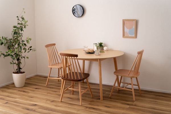 変形 ラウンドテーブル 合成樹脂化粧繊維板 天然木 パイン ラッカー塗装 変形 ラウンドテーブル 合成樹脂化粧繊維板 天然木 パイン ラッカー塗装