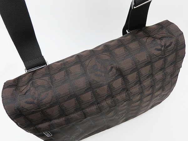 超美品シャネルニュートラベルライン斜め掛けショルダーバッグメッセンジャーバッグダークブラウンマロンブラック 超美品シャネルニュートラベルライン斜め掛けショルダーバッグメッセンジャーバッグダークブラウンマロンブラック