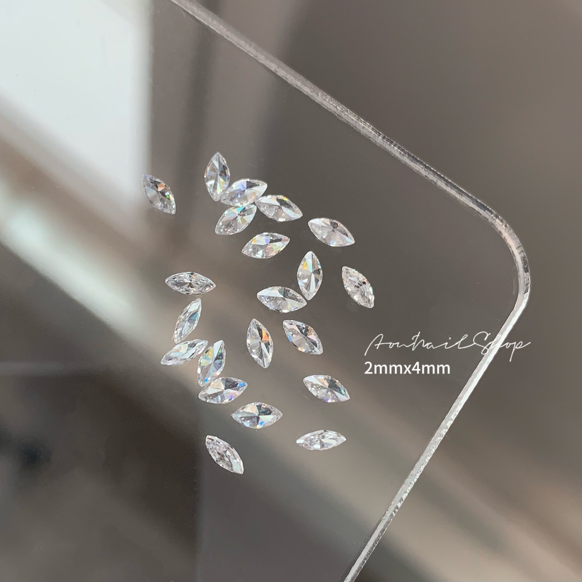 【1点ご購入 で10点プレゼントいたします】爆閃氷透ネイルドリル5 A透明白色ミニジルコニウム混装透底馬眼水滴ネイルアクセサリー 【1点ご購入 で10点プレゼントいたします】爆閃氷透ネイルドリル5 A透明白色ミニジルコニウム混装透底馬眼水滴ネイルアクセサリー