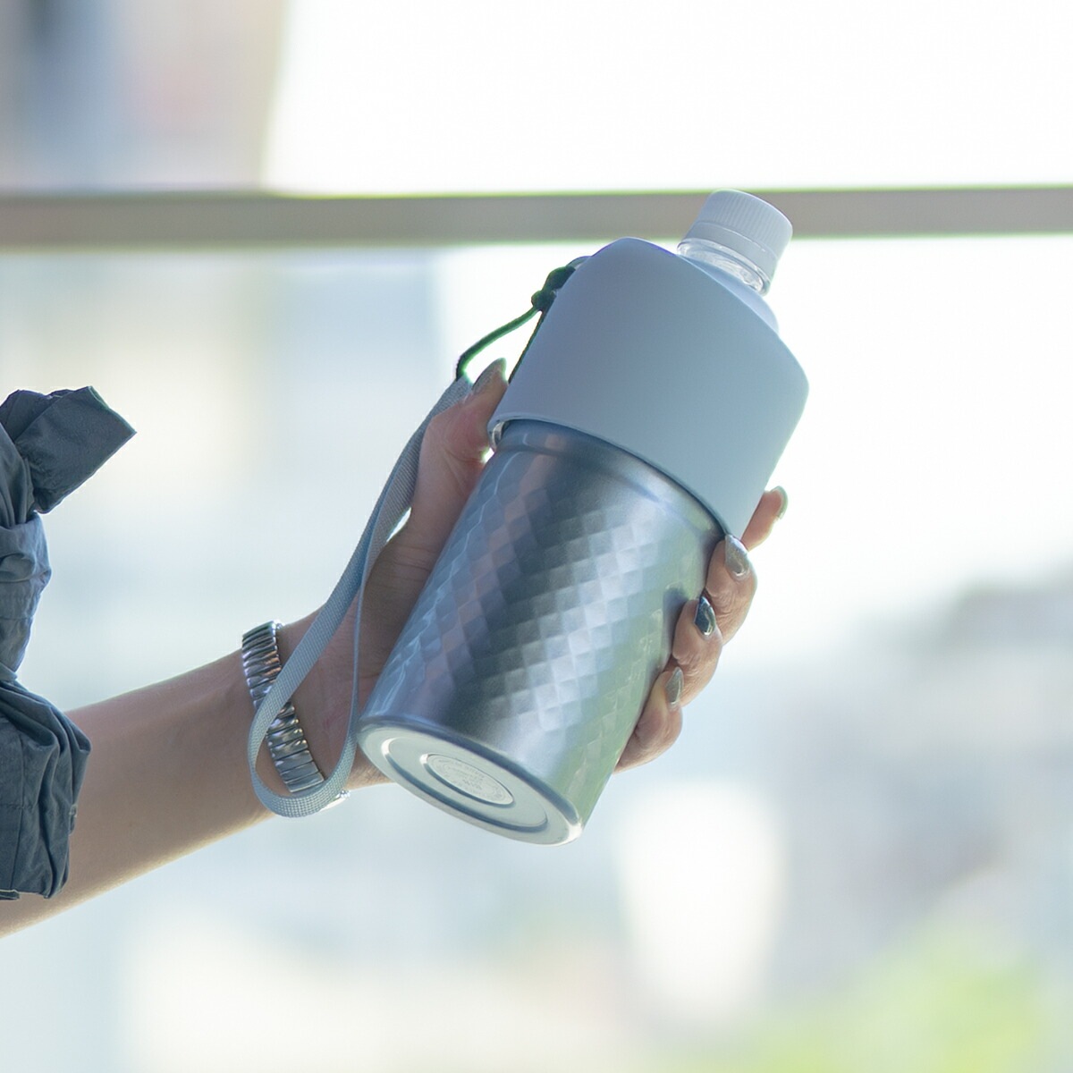 24個セット ペットボトルホルダー ボトルインボトル 500ml 650ml 保冷 真空断熱 水筒 ステンレス ストラップ付き ボトルクーラー カバー ABIB-AN24P 24個セット ペットボトルホルダー ボトルインボトル 500ml 650ml 保冷 真空断熱 水筒 ステンレス ストラップ付き ボトルクーラー カバー ABIB-AN24P