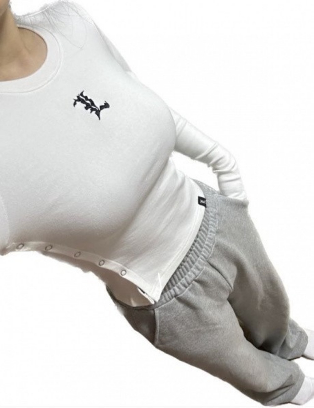 VL L LOGO TEE VL L LOGO TEE