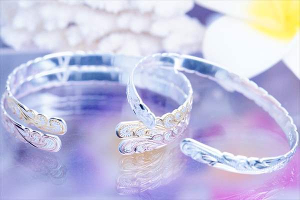 ハワイアンジュエリー バングル プルメリア フラワー 花 カレイキニ 波 カットアウト ピンクゴールド ハワイアンジュエリー バングル プルメリア フラワー 花 カレイキニ 波 カットアウト ピンクゴールド